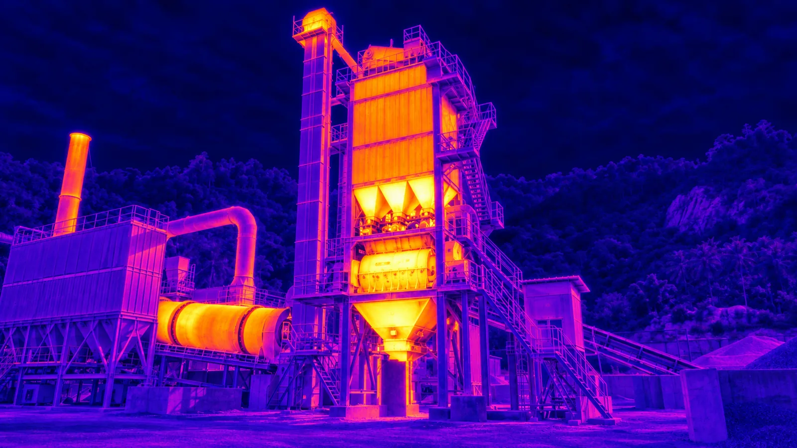 Asphalt plant mixer tower, thermal view